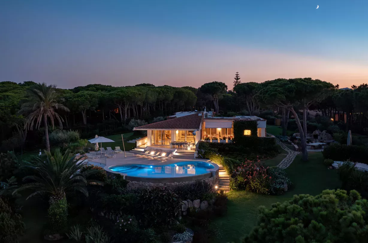Villa Affluenza – 525 m² – Sardinia – Image n°1