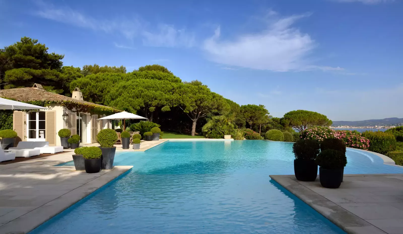 Villa Constanza – Elegant Seaside Villa with Panoramic Views in Saint-Tropez – 400 m² – Saint-Tropez – Image n°1