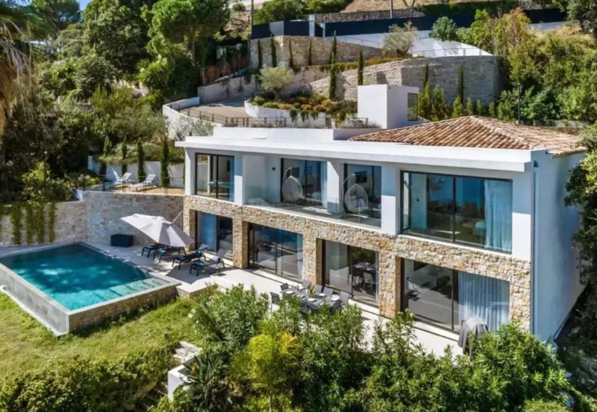 Villa Mala – Contemporary Sea View Villa in Cannes – 400 m² – Cannes – Image n°1