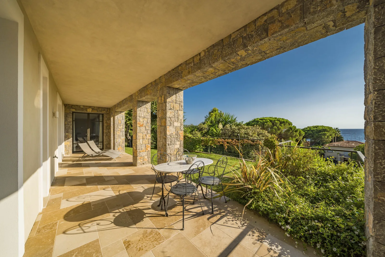 Villa Marquise – 400 m² – Cap d'Antibes – Image n°1