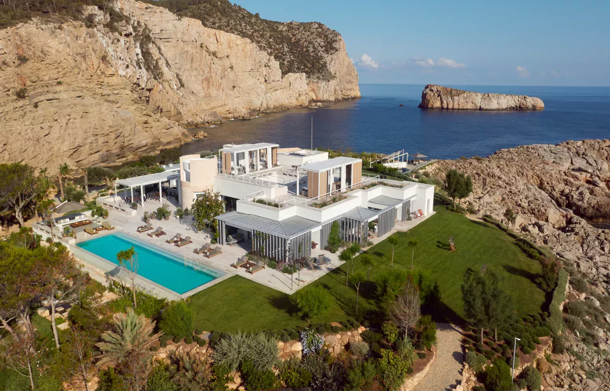 Villa Pond – Exclusive Private Island Estate in Puerto San Miguel, Ibiza – 1200 m² – Ibiza – Image n°1