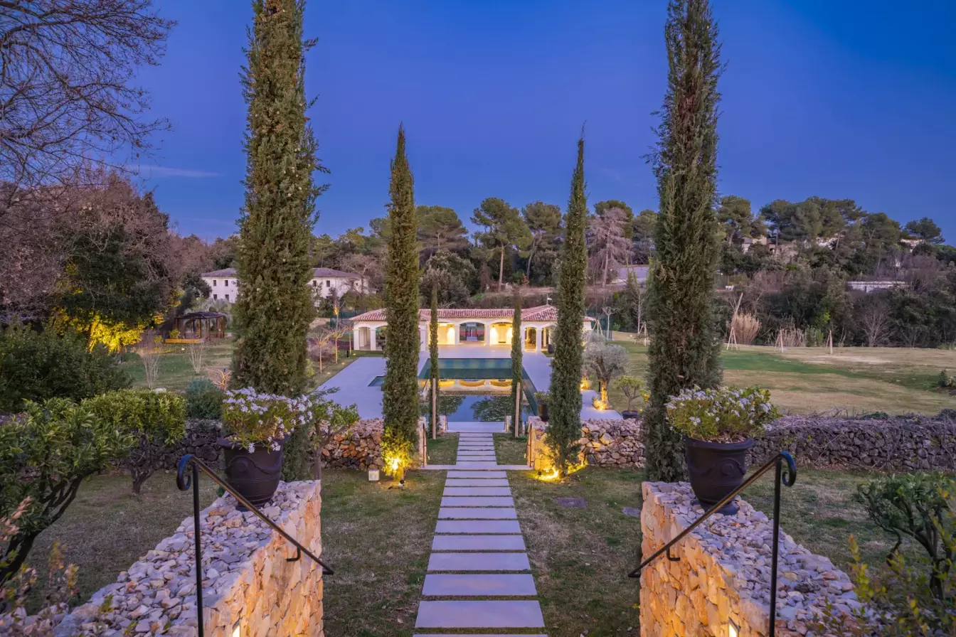 Villa Saint-Paul-de-Vence – 1000 m² – Saint-Paul-de-Vence – Image n°1
