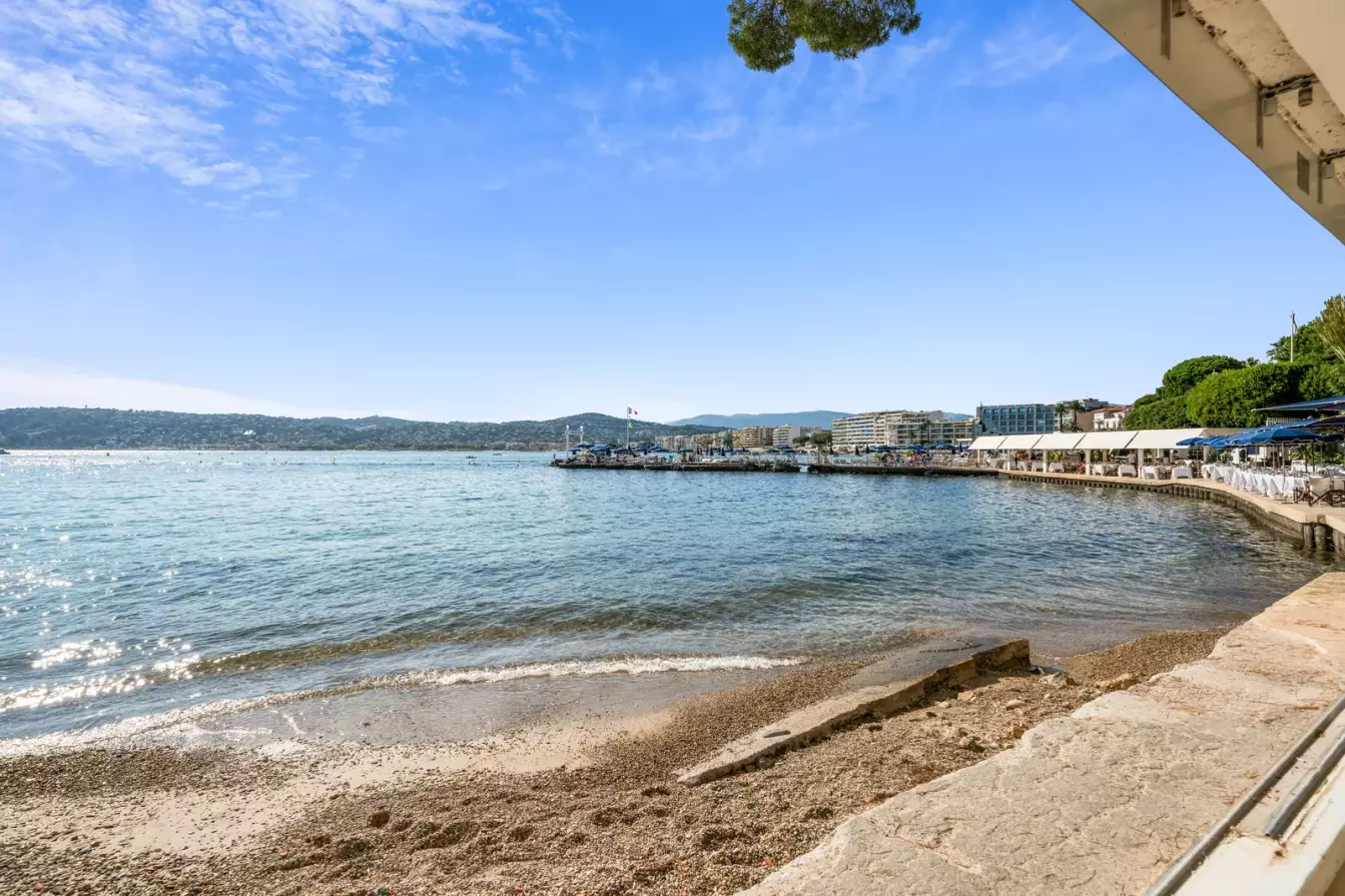 Villa Shoreline – 550 m² – Cap d'Antibes – Image n°1